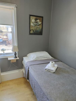 jean 2 economy room